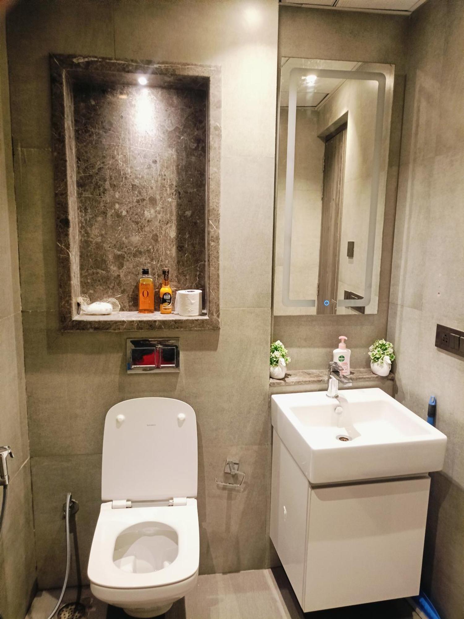 The Lockwoods * New Delhi