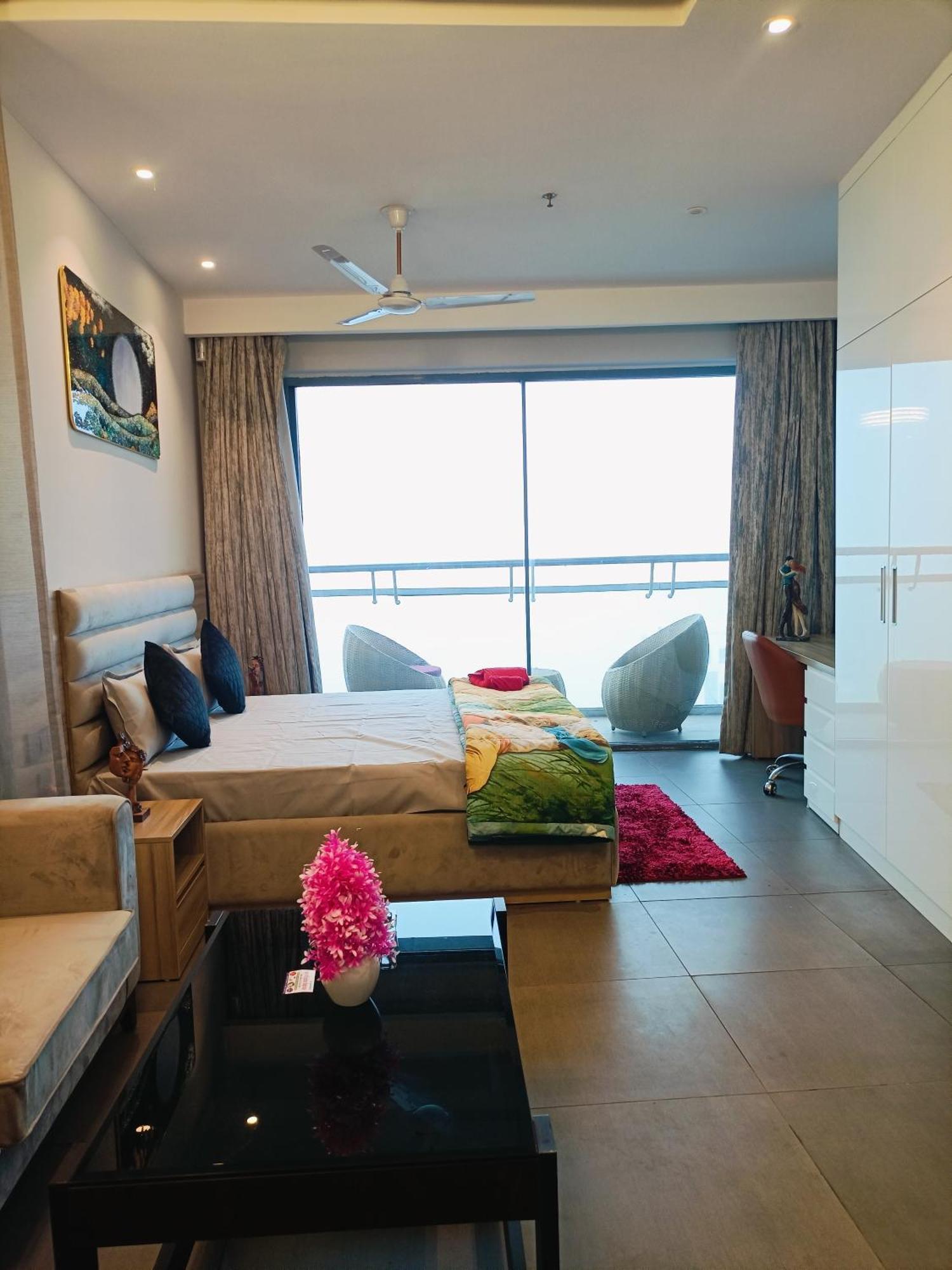 The Lockwoods * New Delhi
